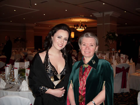 Keményné Koncz Ildikóval a Pannónia Női Borrend nagymesterével